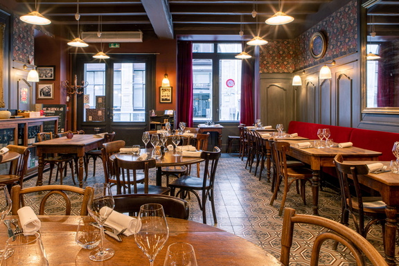 salle de restauration du bouchon lyonnais le bistrot d'Abel